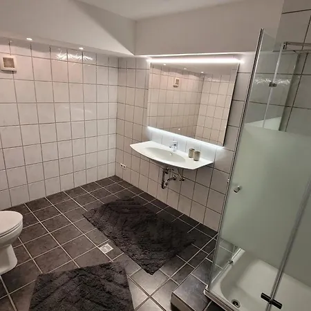 Schöne Große In Bedburg-hau *