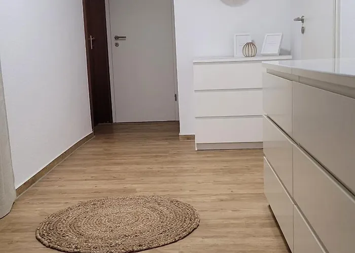 Schoene Grosse In Bedburg-hau Апартаменты Hau